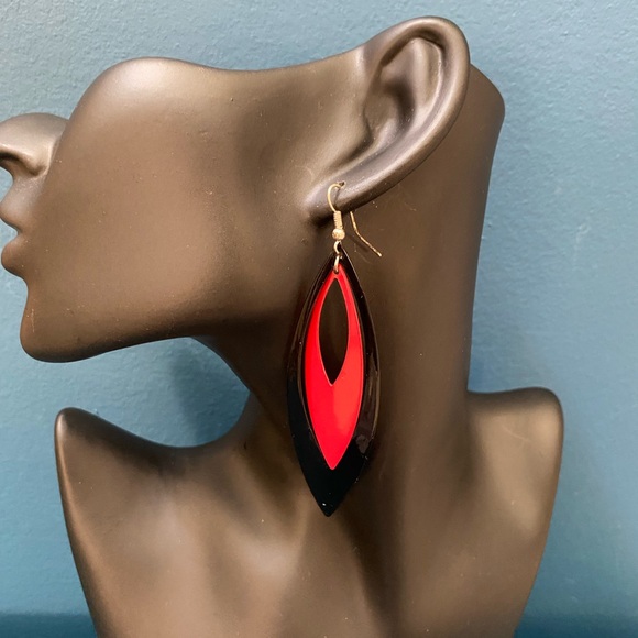 Jewelry - Red and Black Teardrop Dangle Earrings - Women Jewelry